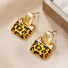 Brincos de Clipe para Orelha com Estampa de Leopardo Retro Europeu e Americano, Triângulo Geométrico com Esmalte, Coração, Design de Moda