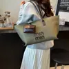 Bolsa de Grande Capacidade para Mulheres no Outono e Inverno, Bolsa de Ombro Simples Versátil 2025, Bolsa Tote Texturizada Popular para o Dia a Dia deste Ano