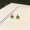 Aretes de moda 2024 nuevos, aretes de acero de titanio que no se decoloran con forma de flor, esmalte simple de gota, tornillo para cartílago de la oreja