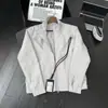 Chaqueta Bomber Americana de Patchwork Desconstruido con Cuello Alto para Hombre Otoño Streetwear Fresca Hipster Chaqueta de Béisbol Corte Limpio Hombro Regular Ropa de Abrigo