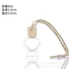 Botellas de aromaterapia para coche en stock en varios estilos con correas para colgar, colgantes de botellas de aromaterapia, tapas de madera, botellas difusoras de aceites esenciales de perfume