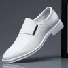 Aumento Interno Novos Sapatos Sociais de Couro Masculinos para Outono Masculino Britânicos de Negócios Couro Macio Bico Fino Jovens Sapatos de Couro Sapatos Brancos Sapatos Individuais