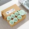 Bule em Forma de Peixe Celadon e Conjunto de Chá com Seis Xícaras para Uso Doméstico, Simples e Portátil, Adequado como Presente ou Lembrança de Evento, Pode Ser Personalizado com Logotipo