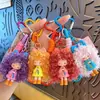 Chaveiro Pingente Menina Cabelo Cacheado Moderno Legal Desenho Animado Boneca Pão de Leite Charme para Bolsa Feminina Argola Pequeno Presente