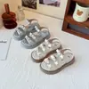 Sandálias de Coração para Meninas 2026 Moda Verão Laço de Bebê Solado Macio Sapatos de Princesa Sandálias Abertas para Praia Infantil