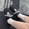 Tênis de treino alemão retrô americano da moda para mulheres, novo estilo 2026, versátil, respirável, tênis esportivos com solas macias, leves e casuais