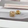 Broche Metálico Hueco Minimalista de Línea Cuadrada con un Toque de Alta Gama, Decoración de Lujo Ligero para Trajes, Abrigos y Camisas
