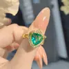 Colgante de Triángulo Gordo de Diamante Completo de Lujo Ligero Vintage con Diamante Rojo Juego de Pendientes y Anillo Verde Agua Lago Paraíba de Alta Calidad para Mujer