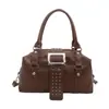 Moda Europeia e Americana 2026 Nova Bolsa de Mão com Rebites de Outono Feminina Moda Simples Tendência para o Dia a Dia Bolsa de Ombro Único Transversal