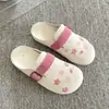 Estilo Fofo Birkenstock Sapatos Femininos Fechados Meio Chinelos 2026 Verão Slip-On Sapatos Preguiçosos Antiderrapante Fundo Plano Chinelos de Exterior