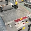 Máquina de serigrafía para puertas de placas de aluminio, máquina de serigrafía de madera en forma de panal, máquina de serigrafía semiautomática vertical, máquina de impresión de mármol y cerámica