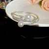 Pulseira Aberta de Pérolas Irregulares em Camadas com Cravação de Diamantes Moda Retrô Francesa Pulseira Versátil Joia de Luxo Leve de Alta Qualidade