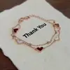 Pulseira de Contas Empilhadas de Camada Dupla Coração Vermelho de Concha para Mulheres, Exquisite, Versátil, Doce, Simples e Versátil Acessórios de Mão