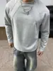 Camiseta de manga longa patchwork retrô, adequada para primavera e outono, com gola redonda, estilo americano, moderna, modelagem solta, fashion e um novo design para vestuário masculino