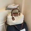 Bolsa Tote Simples Dongdaemun Coreana Nicho Minimalista Grande Capacidade Bolsa de Ombro Retrô Versátil Bolsa de Braço Amazon