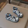 Sandálias de Cabeça para Crianças ao Ar Livre 2026 Verão Sapatos Esportivos de Praia para Meninas Estilo Coreano Antiderrapante Sapatos Aquáticos para Meninos para Atravessar Rios e Trilhas em Riachos
