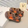 Sandalias Infantiles Cerradas 2026 Verano Niños y Niñas Suela Suave Antideslizantes Malla Transpirable Casual Versátiles Zapatos de Playa
