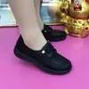 Zapatos de cuero para mujer sin cordones 2026 otoño zapatos de madre suela blanda cómodos antideslizantes casuales versátiles zapatos de una sola pieza para mediana edad y ancianos