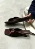 Sandalias de cuña cuadradas plisadas de terciopelo estilo francés para mujer, Chanclas Retro de Lujo Ligero para Exteriores de Verano 2026