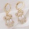 Aretes Casuales Nicho Elegantes de Alta Gama Aguja de Plata S925 Zircón para Mujer Exquisitos Aretes de Perlas Clips para Orejas Sin Perforar