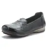 Zapatos de suela blanda para mujeres de mediana edad y mayores, nuevo modelo otoño 2026, cómodos zapatos planos de suela blanda para mamá, mocasines de cuero blando de caña baja