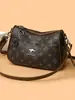 Elegante y espaciosa bolsa de mano para mujer, bolso cruzado retro, nueva colección 2026, bolso de hombro versátil estampado para mujeres de mediana edad