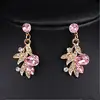 Pendientes de alta gama estilo francés, con forma de hoja única y diseño de nicho, accesorios suaves y elegantes para damas, joyería de lujo ligero