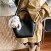 Bolso de Cubo de Mano Casual de Nicho para Mujer 2025 Invierno Nuevo Bolso de Hombro Cruzado de Alta Calidad para Viajes