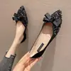 Sapato de Bico Fino Raso com Laço de Strass Grou-de-pescoço-branco Sapatos Femininos Mocasins Planos Casamento de Fada Sapatos de Madrinha Tamanho Grande Mocasins