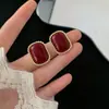 Pendientes Maillard de Alta Gama Color Rojo Ankora para Mujer Año Nuevo y Navidad Pendientes Elegantes Diseño de Nicho Otoño e Invierno