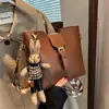 Bolsas de Moda de Gran Capacidad al por Mayor para Mujer, Nuevas Bolsas Cruzadas Texturizadas de Alta Calidad Otoño e Invierno, Bolsos Cubo Retro Versátiles de Mano