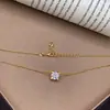 Collar de Diamante Único con Cuatro Garras Color Fuerte Duradero Moda Lujo Ligero Oro Chapado de 24K Circonita Súper Brillante Estilo Igual a Xiaohongshu de Gama Alta