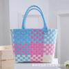 Bolsa Pequeña de Plástico Tejido Cuadros Frescos, Canasta de Regalo Souvenir Tejida a Mano, Bolso Bandolera Cesta para Verduras, Bolsa para Vacaciones en la Playa junto al Mar