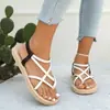 Sandálias chinelo de dedo com trama europeia e americana na parte de trás, sapatos femininos de tamanho grande para UE de comércio exterior, sandálias de palha com sola plana, atacado tamanho grande
