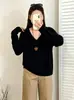 Camiseta básica versátil de cuello en V para mujer de talla grande, suéter de punto de lana para mujer, estilo primavera y otoño 2026, suéter interior para damas de talla grande