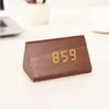 Reloj despertador triangular transfronterizo al por mayor, fuente de fábrica, reloj de madera LED, batería, calendario de escritorio, reloj despertador, suministro de comercio exterior