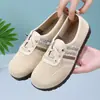 Sapatos Casuais Femininos de Verão em Malha, Sapatos Respiráveis Vazados de Tecido Old Beijing, Sola Macia Confortável com Cadarço para Mães