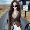 Suéter Cardigan de Punto Falso Dos Piezas Cuello Halter en V Ropa de Primavera para Mujer Nuevo Estilo 2026 Top Único Súper Atractivo