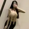 Camisa Básica Slim-Fit 2024 Primavera/Verão Novo Estilo Simples Versátil Estilo Americano Garota Picante Top de Tricô com Gola Quadrada e Fita para Mulheres