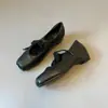 Zapatos de Ballet Estilo Crema 2026 de Piel de Oveja con Cordones, Aumento Oculto de Altura, Boca Baja, Diseño de Nariz de Cerdo, Zapatos de Cuero para Todas las Estaciones