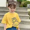 Camiseta de Algodão Puro de Manga Curta para Meninas Verão 2026 Novo Estilo Infantil Estilo Coreano Solta e Estilosa Estampa de Desenho Top de Verão