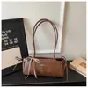 Bolso de Hombro Vintage de Cuero con Cera de Aceite, Color Sólido, Gran Capacidad, con Lazo Sencillo y Elegante, Tendencia 2026 para Mujer