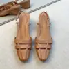 Sandálias Chuyuji estilo francês, vazadas, respiráveis, com salto grosso e bico fechado para mulheres, versáteis com uma única tira de fivela, elegantes para o trabalho, sapatos estilo romano
