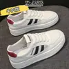 Zapatos Blancos de Piel de Vaca de Primera Capa con Suela Blanda para Mujer, Nuevo Estilo Verano 2026, Zapatillas Deportivas Casuales Versátiles de Malla Transpirable