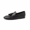 Mocasines de piel de oveja de primera capa para mujer con borlas, estilo nuevo de otoño, zapatos planos de punta redonda de cuero genuino, zapatos cómodos de caña media