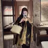Xale Retrô Novo Chinoiserie Folha de Ginkgo para Mulheres, Novo Cheongsam Outono e Inverno 2025 com Saia, Manto e Capa