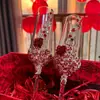 Um Par de Taças de Toast Kit de Material DIY Taças de Champanhe Feitas à Mão Presente de Casamento para Noiva Decoração Criativa de Casamento Taças