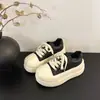 Sapatos Plataforma de Solado Grosso Estilo Coreano Feminino Outono 2026 Novo Bico Redondo Tira Cruzada Aumento de Altura Fashion Versátil Sapatos Casuais
