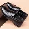 Sapatos Masculinos de Couro com Solas Macias, Mocassins Leves e Versáteis, Tendência Nova Estilo Coreano Outono 2025 Sapatos Slip-On Preguiçosos Bean