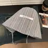 Chapéu Bucket Listrado Fresco e Simples para Mulheres, Novo Estilo Primavera e Verão com Amarração, Aba Larga, Proteção UV, Chapéu de Sol